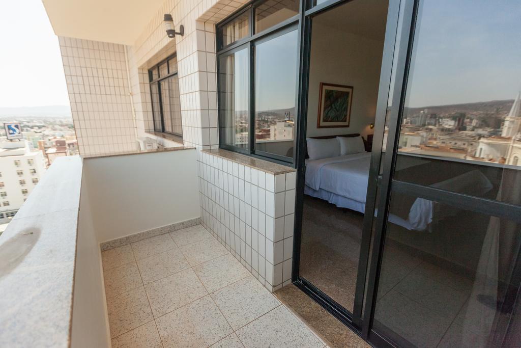 Dimas Lessa Hotel Монтис Кларос Екстериор снимка