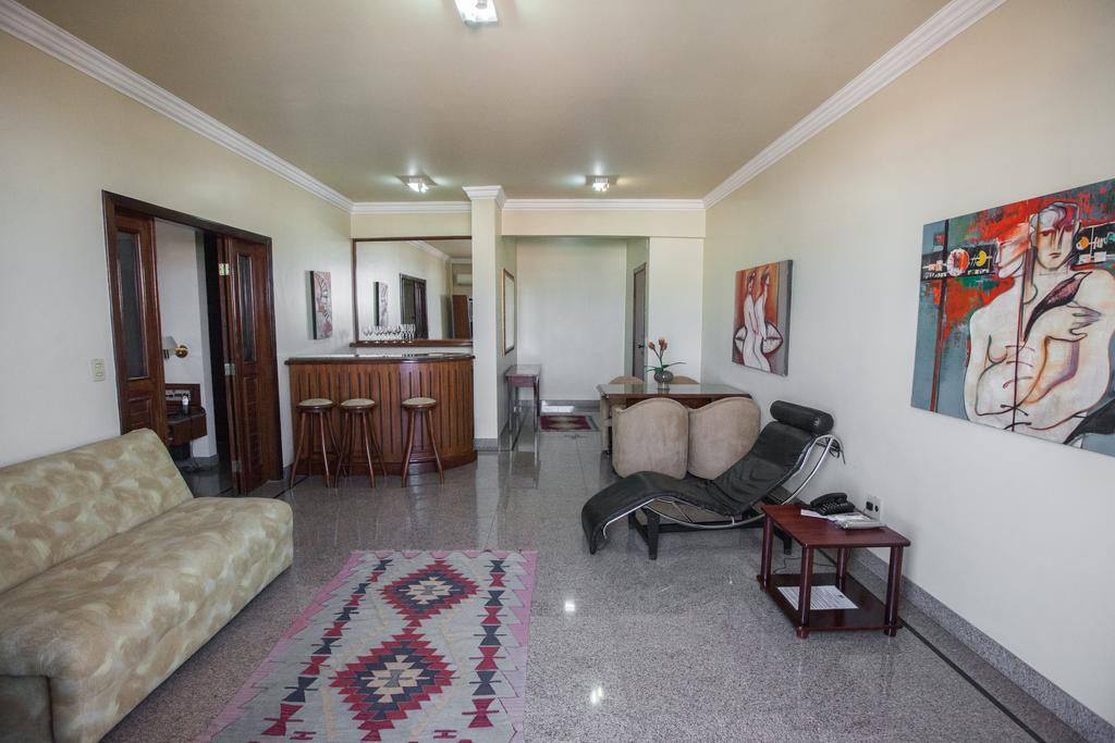 Dimas Lessa Hotel Монтис Кларос Екстериор снимка