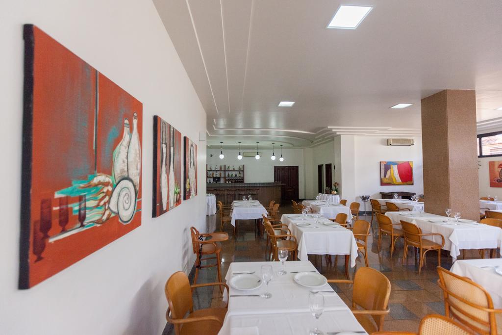 Dimas Lessa Hotel Монтис Кларос Екстериор снимка