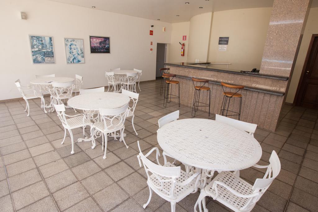 Dimas Lessa Hotel Монтис Кларос Екстериор снимка